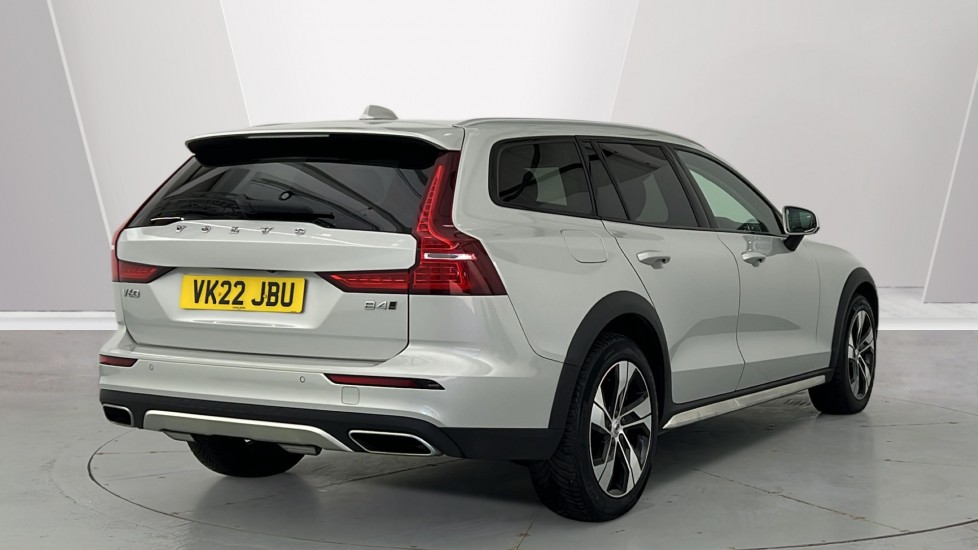 Used Volvo V60 2022 for sale - 77771144: Photo 2