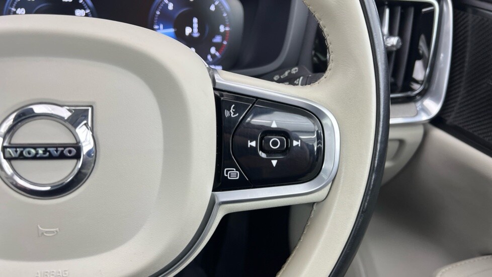 Used Volvo V60 2022 for sale - 77771144: Photo 22