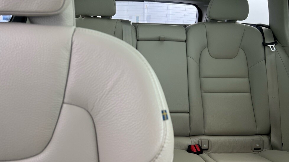 Used Volvo V60 2022 for sale - 77771144: Photo 36