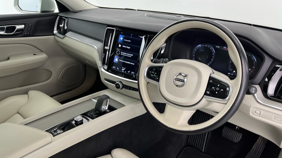 Used Volvo V60 2022 for sale - 77771144: Photo 4