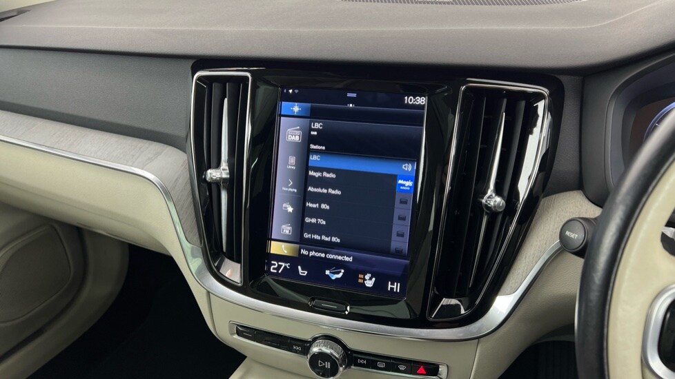 Used Volvo V60 2022 for sale - 77771144: Photo 42