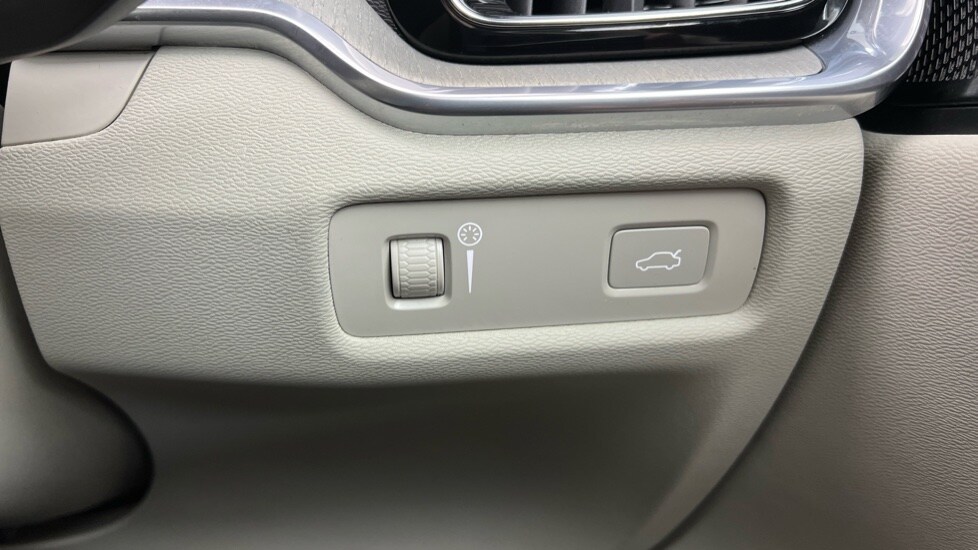 Used Volvo V60 2022 for sale - 77771144: Photo 50