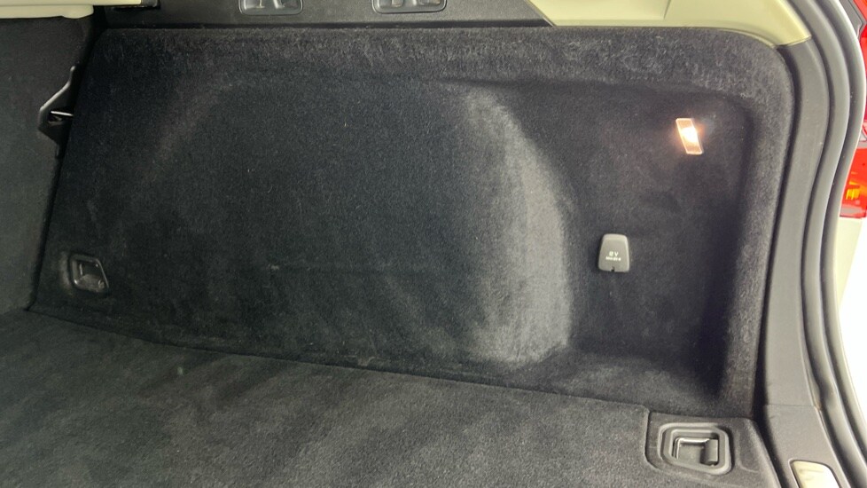 Used Volvo V60 2022 for sale - 77771144: Photo 53