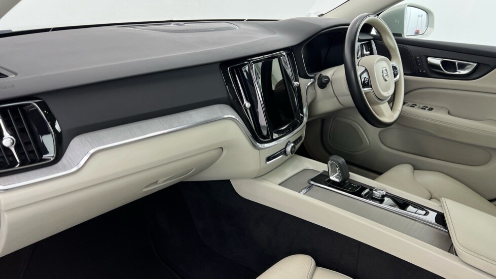 Used Volvo V60 2022 for sale - 77771144: Photo 57