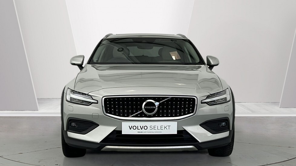 Used Volvo V60 2022 for sale - 77771144: Photo 8