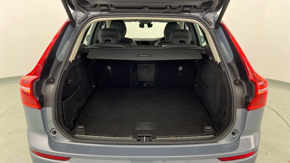 Used Volvo XC60 2023 for sale - 76773130: Photo 13
