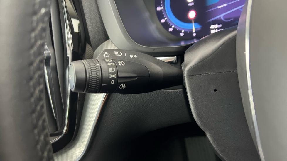 Used Volvo XC60 2023 for sale - 76773130: Photo 20