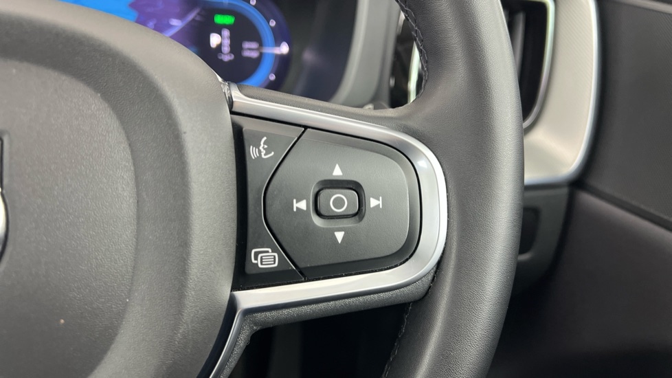 Used Volvo XC60 2023 for sale - 76773130: Photo 22