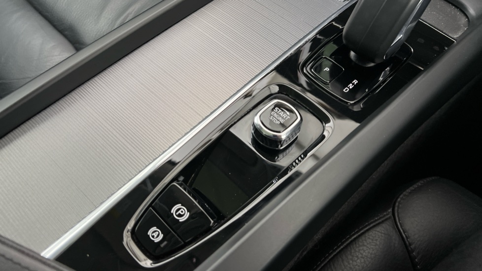 Used Volvo XC60 2023 for sale - 76773130: Photo 27