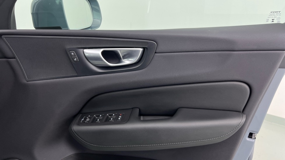 Used Volvo XC60 2023 for sale - 76773130: Photo 29