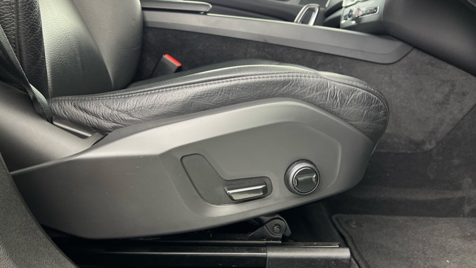 Used Volvo XC60 2023 for sale - 76773130: Photo 30