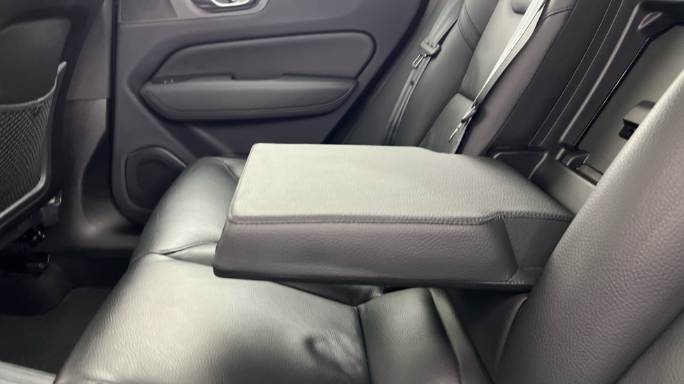 Used Volvo XC60 2023 for sale - 76773130: Photo 34