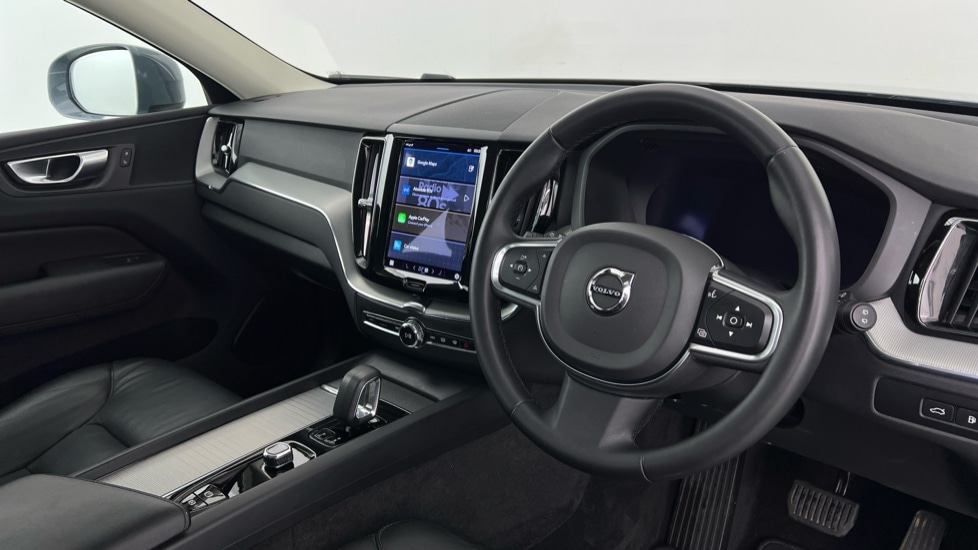 Used Volvo XC60 2023 for sale - 76773130: Photo 4