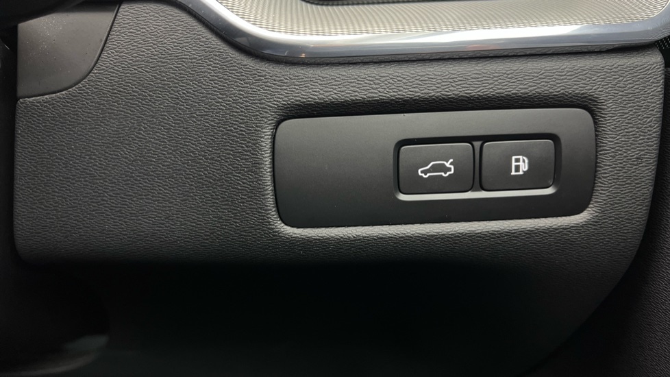 Used Volvo XC60 2023 for sale - 76773130: Photo 52