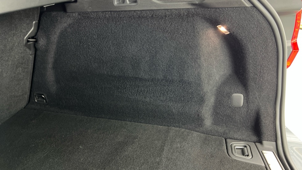 Used Volvo XC60 2023 for sale - 76773130: Photo 55