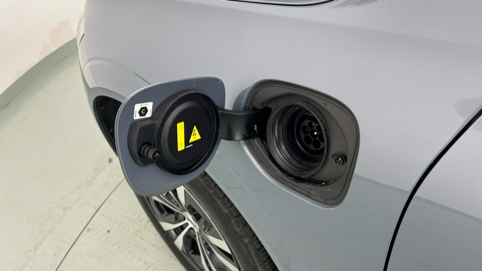 Used Volvo XC60 2023 for sale - 76773130: Photo 60