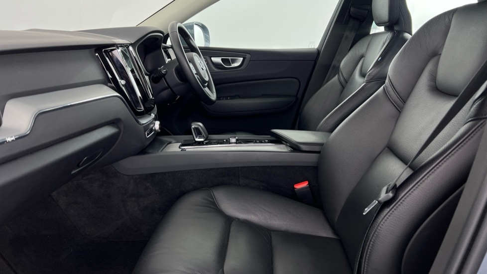 Used Volvo XC60 2023 for sale - 76773130: Photo 62