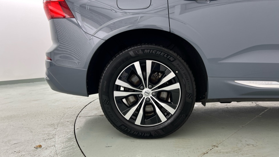 Used Volvo XC60 2023 for sale - 76773130: Photo 9