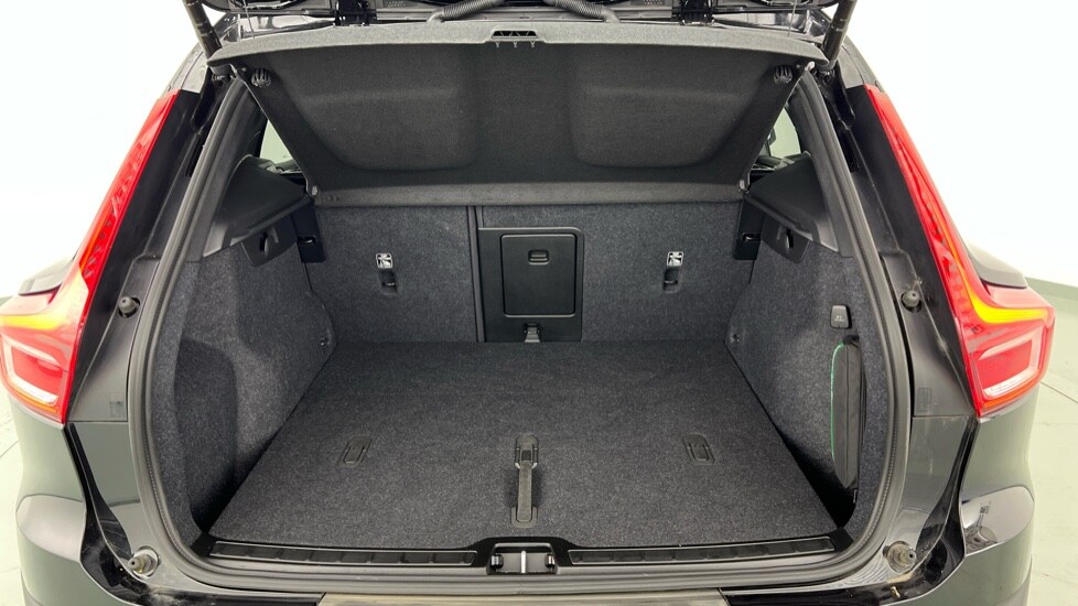 Used Volvo XC40 2024 for sale - 76168637: Photo 13