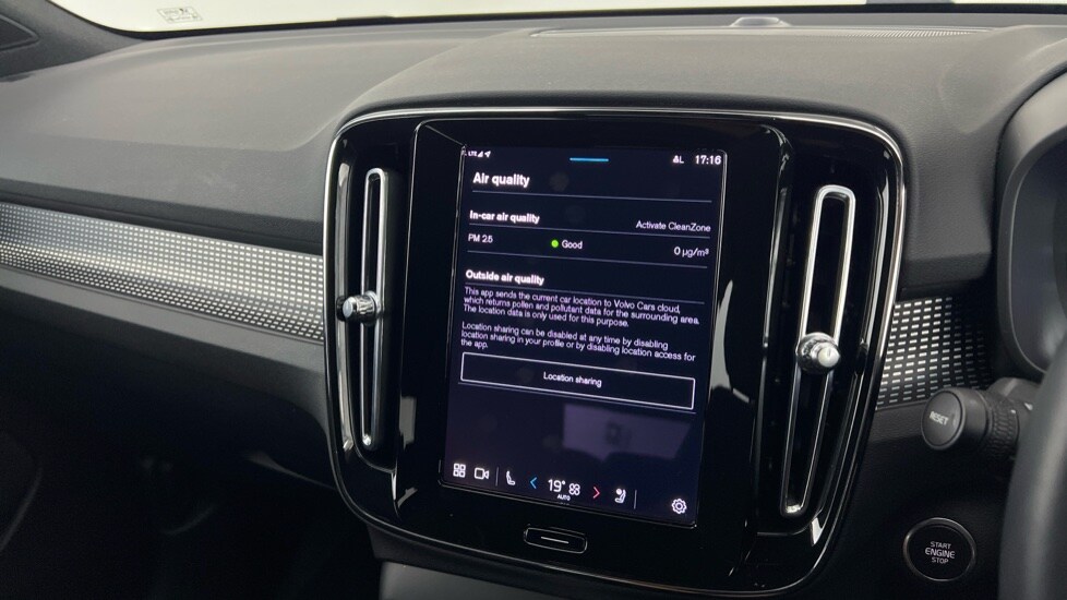 Used Volvo XC40 2024 for sale - 76168637: Photo 14