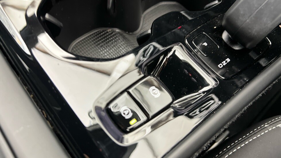 Used Volvo XC40 2024 for sale - 76168637: Photo 27