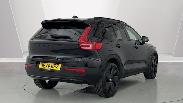 Used Volvo XC40 2024 for sale - 76168637: Photo 2