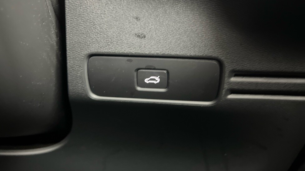 Used Volvo XC40 2024 for sale - 76168637: Photo 46