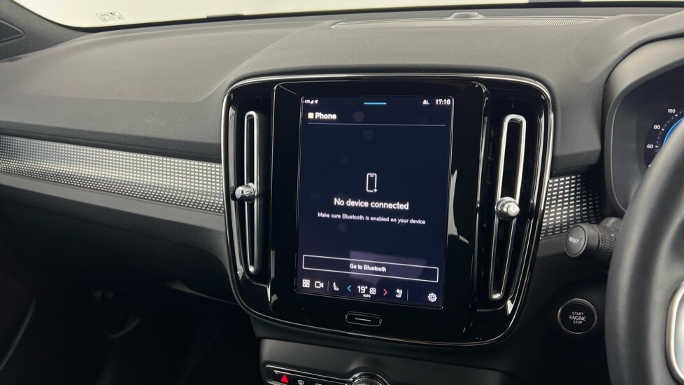 Used Volvo XC40 2024 for sale - 76168637: Photo 48