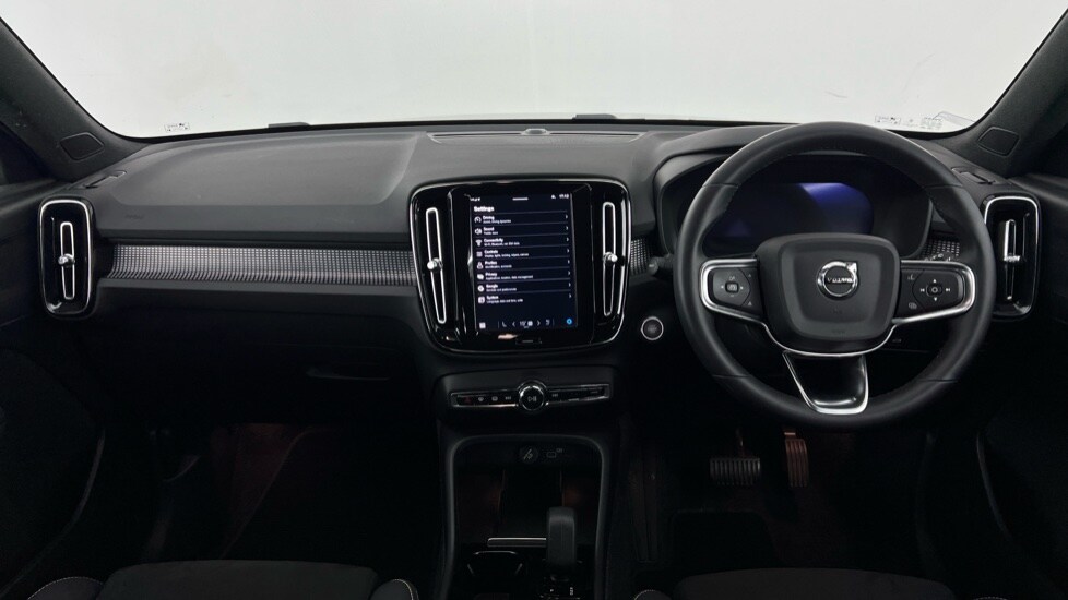 Used Volvo XC40 2024 for sale - 76168637: Photo 5