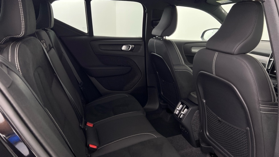 Used Volvo XC40 2024 for sale - 76168637: Photo 6