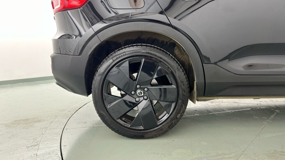 Used Volvo XC40 2024 for sale - 76168637: Photo 9