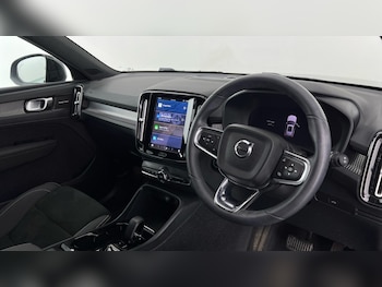 Used Volvo XC40 2022 for sale - 75771422: Photo