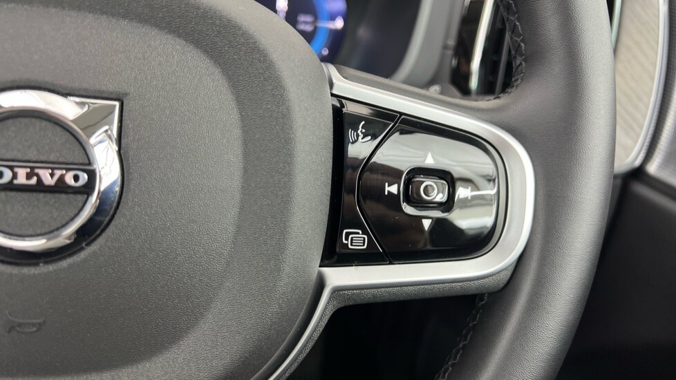 Used Volvo XC60 2025 for sale - 77428057: Photo 22