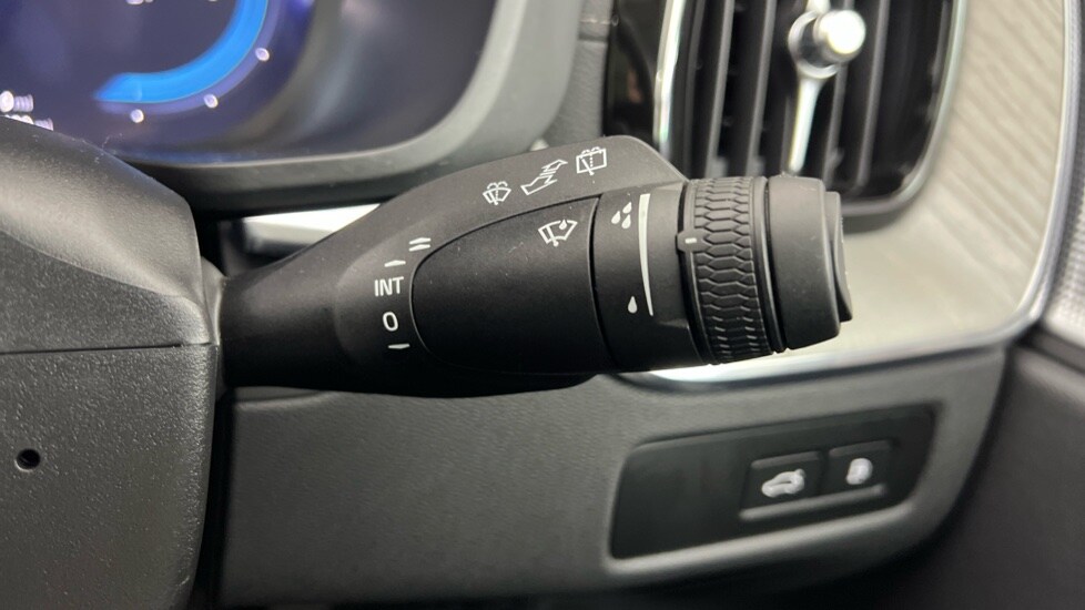 Used Volvo XC60 2025 for sale - 77428057: Photo 23