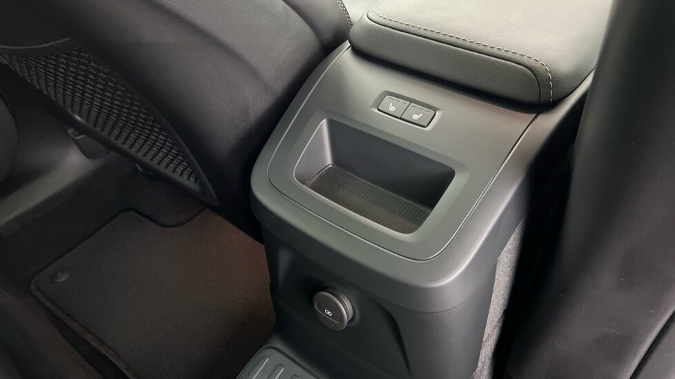 Used Volvo XC60 2025 for sale - 77428057: Photo 41