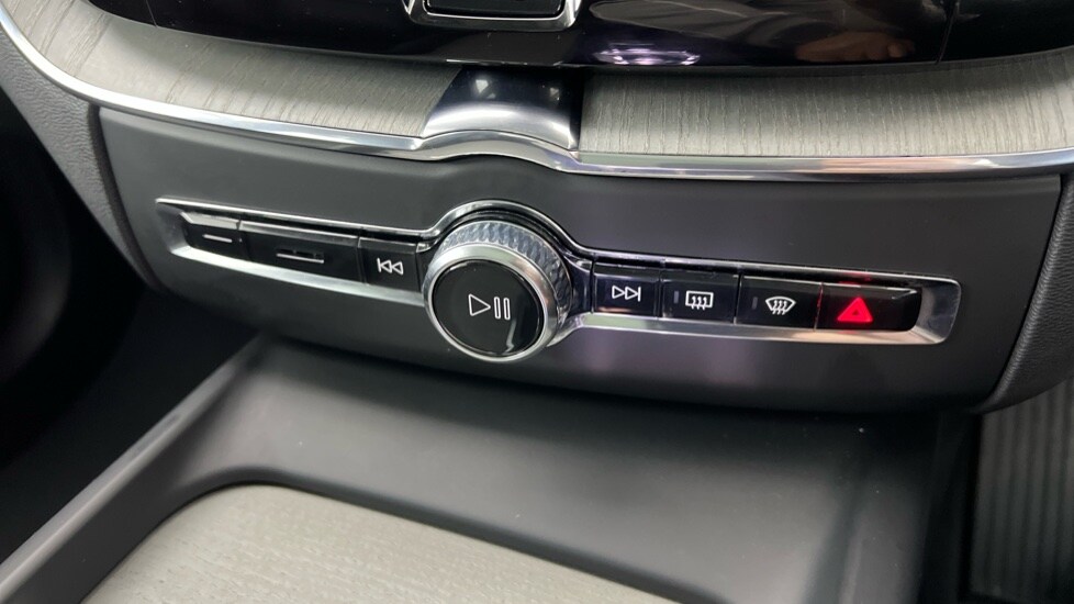 Used Volvo XC60 2025 for sale - 77428057: Photo 50