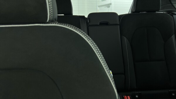 Used Volvo XC40 2024 for sale - 75775991: Photo 37