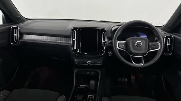 Used Volvo XC40 2024 for sale - 75775991: Photo 5