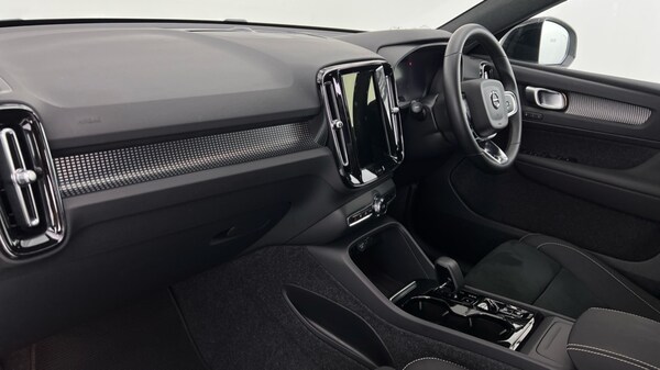 Used Volvo XC40 2024 for sale - 75775991: Photo 61