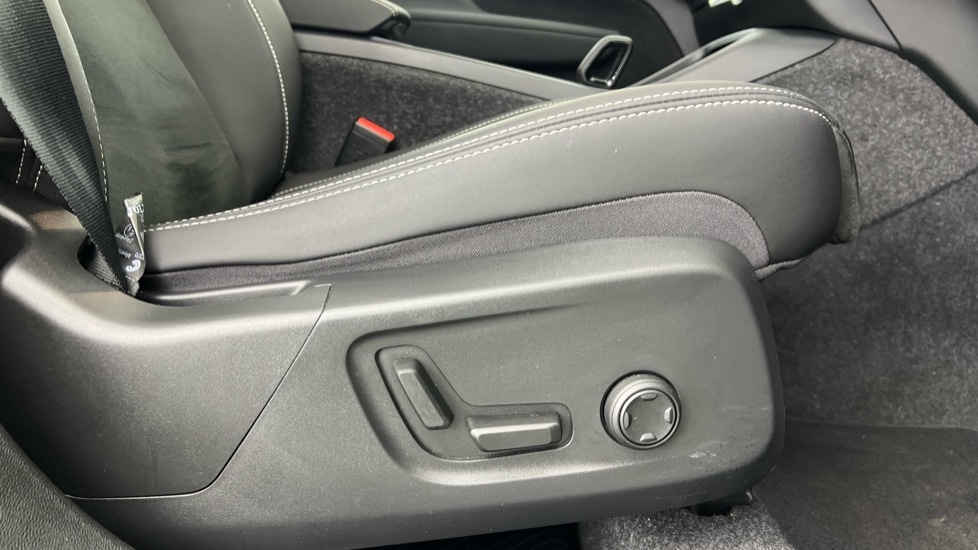 Used Volvo XC40 2025 for sale - 77406221: Photo 30