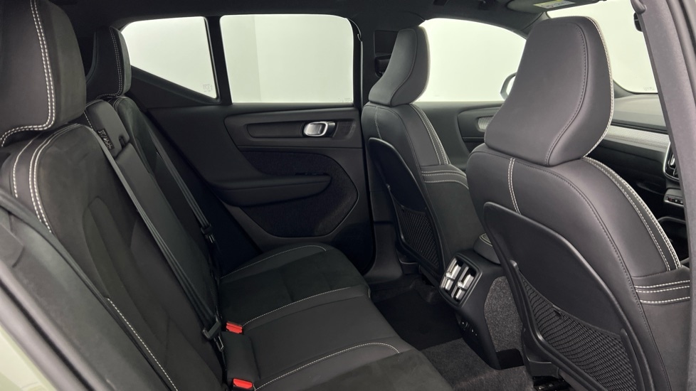 Used Volvo XC40 2025 for sale - 77406221: Photo 6