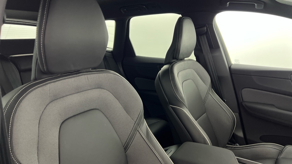 Used Volvo XC60 2025 for sale - 77205612: Photo 31