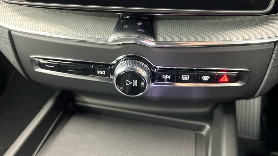 Used Volvo XC60 2025 for sale - 77205612: Photo 49