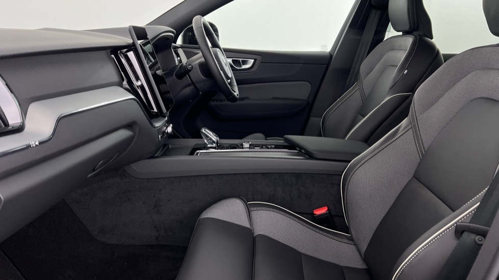 Used Volvo XC60 2025 for sale - 77205612: Photo 59