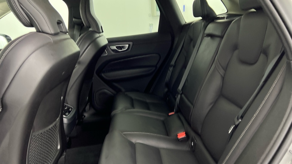 Used Volvo XC60 2023 for sale - 76788149: Photo 33
