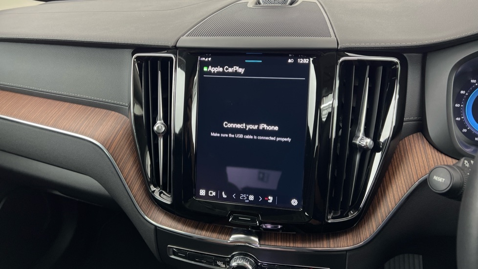 Used Volvo XC60 2023 for sale - 76788149: Photo 43