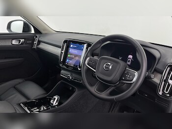 Used Volvo XC40 2025 for sale - 77235530: Photo