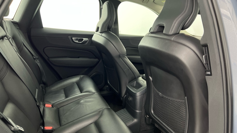 Used Volvo XC60 2023 for sale - 77193554: Photo 6