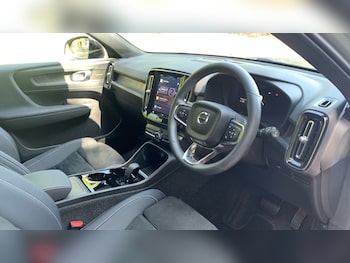 Used Volvo XC40 2024 for sale - 75467567: Photo