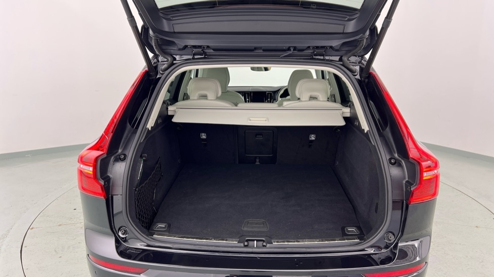 Used Volvo XC60 2025 for sale - 76888705: Photo 13